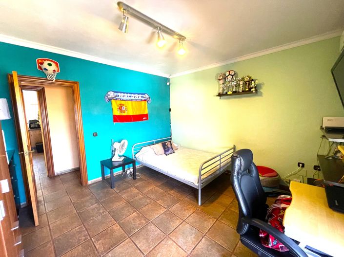 Image No.10-4 Bed Townhouse for sale