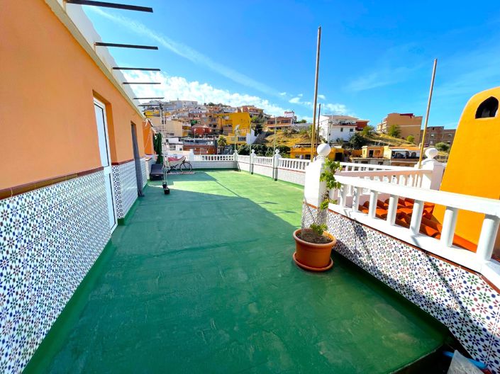 Image No.13-4 Bed Townhouse for sale