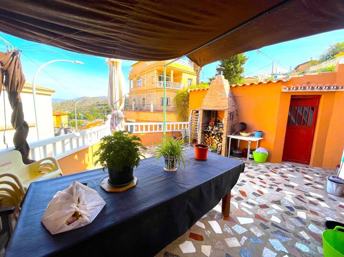 Image No.16-4 Bed Townhouse for sale