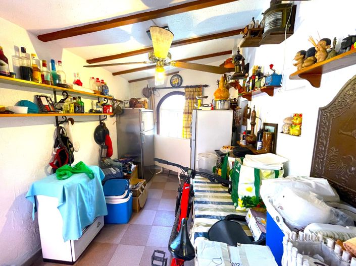 Image No.18-4 Bed Townhouse for sale