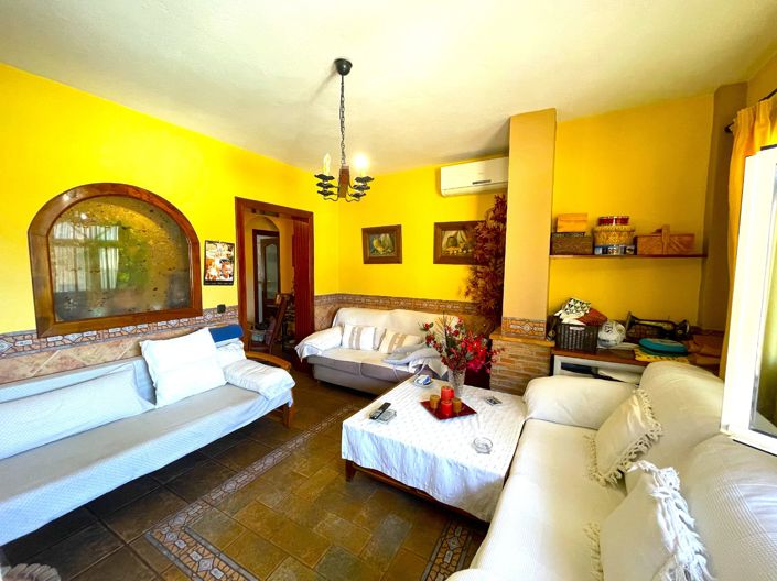 Image No.3-4 Bed Townhouse for sale