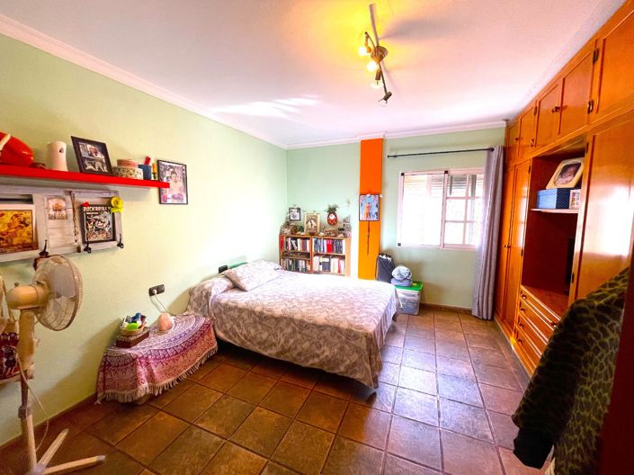 Image No.7-4 Bed Townhouse for sale