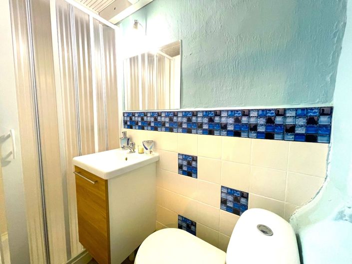 Image No.13-5 Bed Townhouse for sale