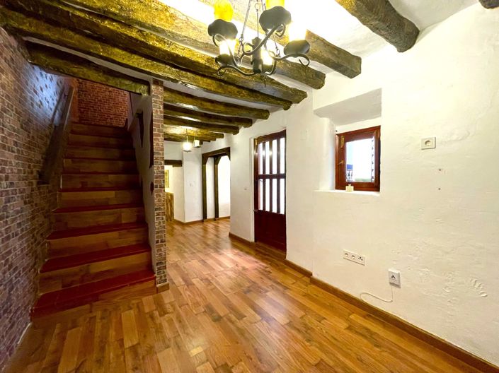 Image No.4-5 Bed Townhouse for sale