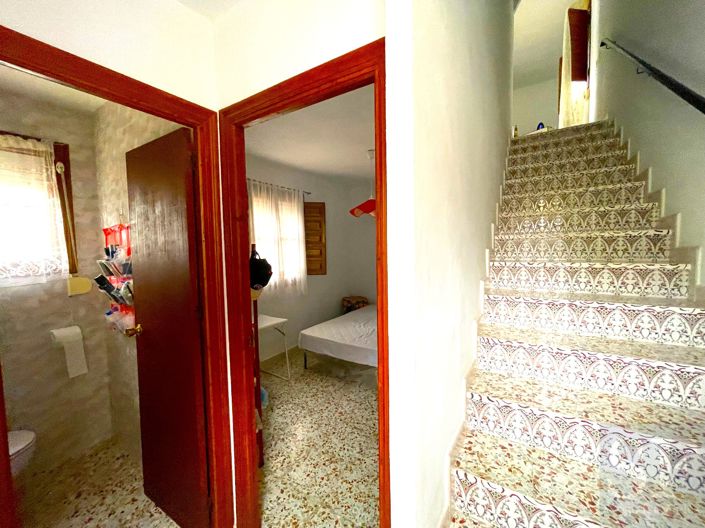 Image No.3-5 Bed Townhouse for sale