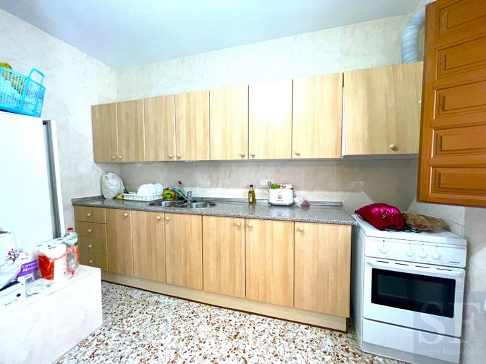 Image No.6-5 Bed Townhouse for sale