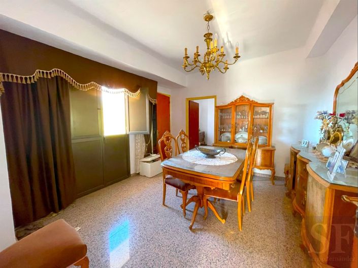 Image No.5-5 Bed Townhouse for sale