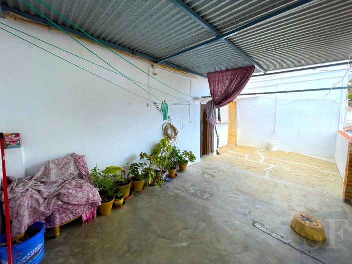 Image No.19-5 Bed Townhouse for sale