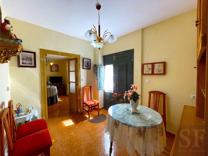 Image No.2-5 Bed Townhouse for sale