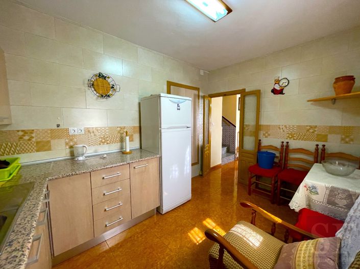 Image No.5-5 Bed Townhouse for sale