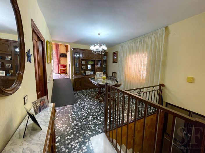 Image No.5-7 Bed Townhouse for sale