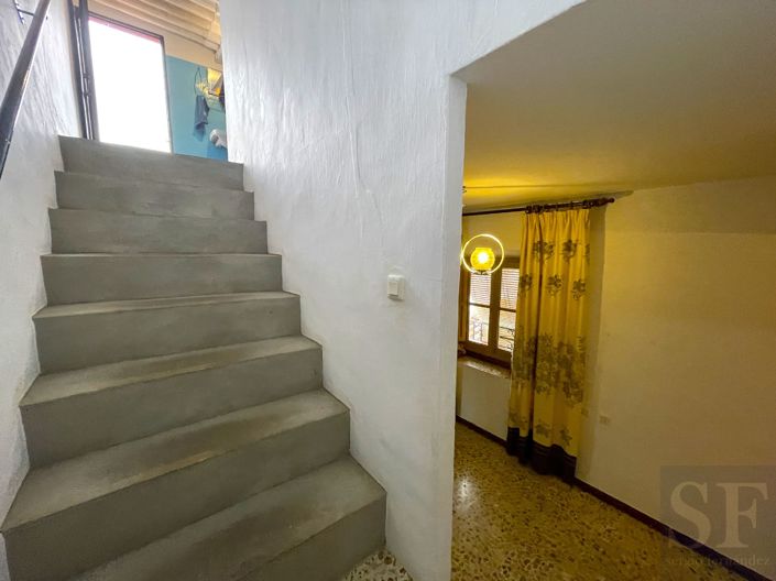 Image No.13-3 Bed Townhouse for sale