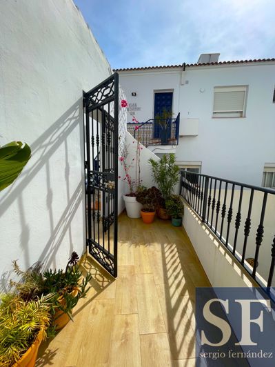 Image No.18-3 Bed Apartment for sale