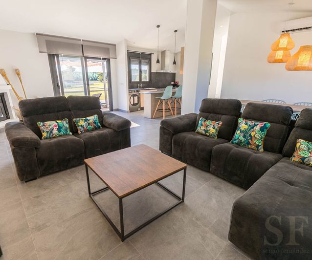 Image No.4-4 Bed Villa for sale