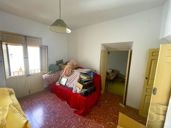 Image No.12-4 Bed Townhouse for sale