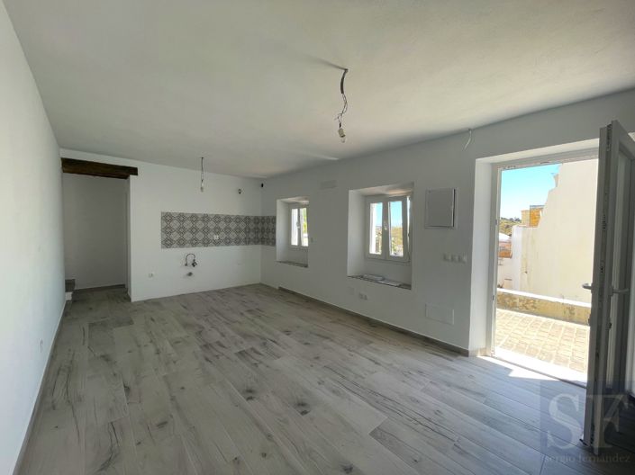 Image No.2-3 Bed Townhouse for sale