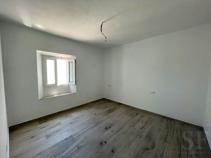 Image No.5-3 Bed Townhouse for sale