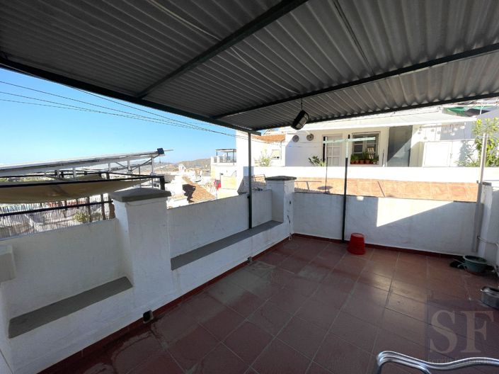 Image No.13-4 Bed Townhouse for sale