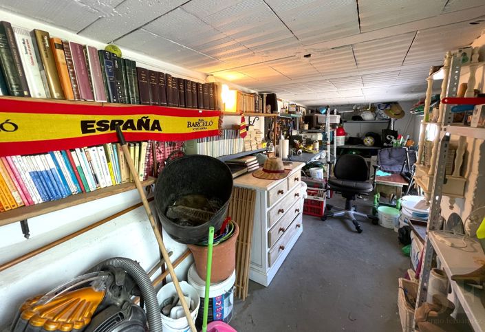 Image No.17-4 Bed Townhouse for sale