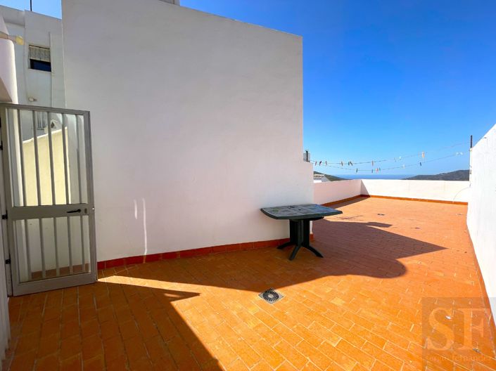 Image No.18-4 Bed Townhouse for sale