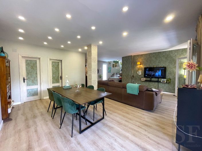 Image No.3-4 Bed Townhouse for sale