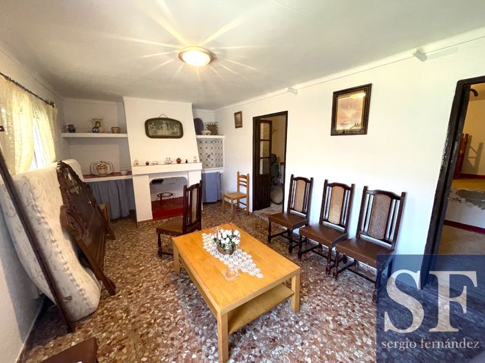 Image No.13-5 Bed Townhouse for sale