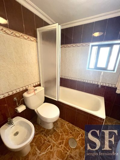 Image No.10-3 Bed Townhouse for sale