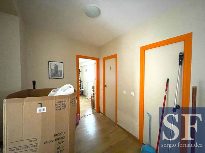 Image No.19-8 Bed Townhouse for sale