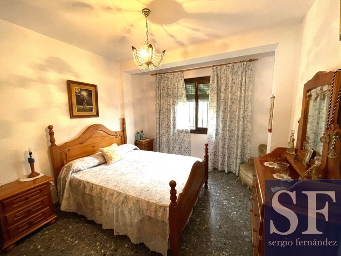 Image No.6-8 Bed Townhouse for sale