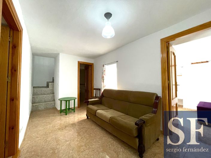 Image No.16-5 Bed Townhouse for sale