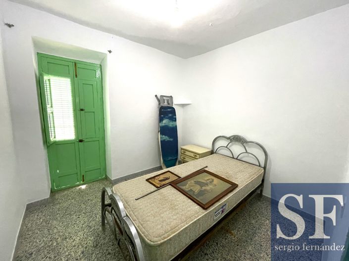 Image No.7-5 Bed Townhouse for sale