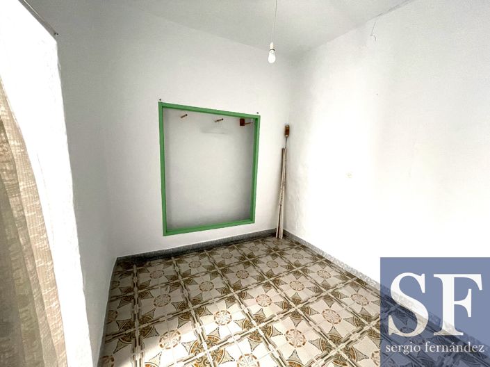 Image No.9-5 Bed Townhouse for sale