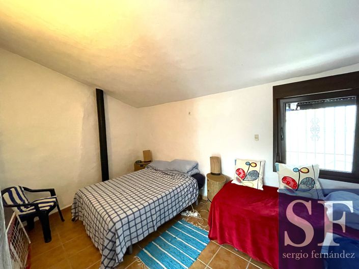 Image No.10-1 Bed Townhouse for sale