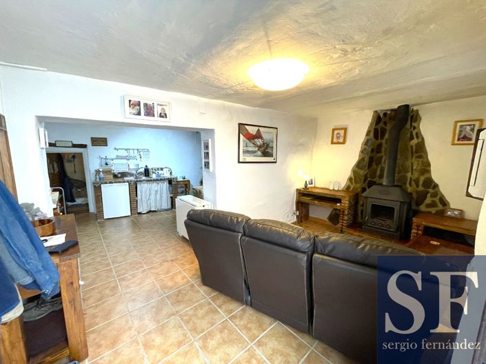 Image No.2-1 Bed Townhouse for sale