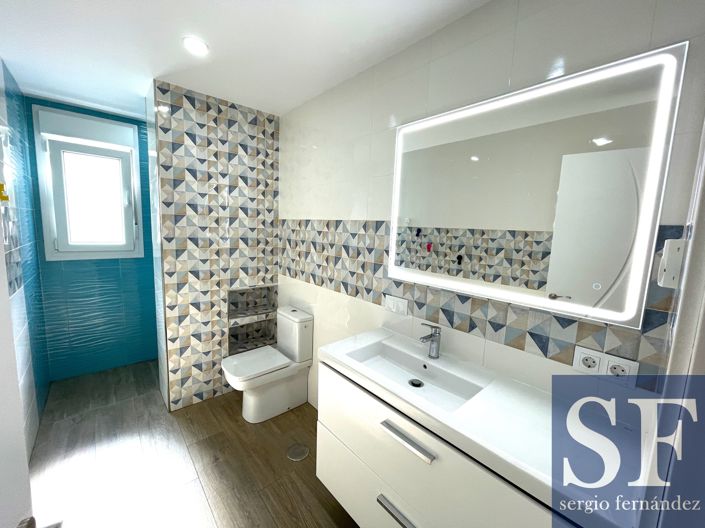 Image No.11-4 Bed Townhouse for sale