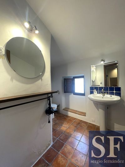 Image No.11-1 Bed Townhouse for sale