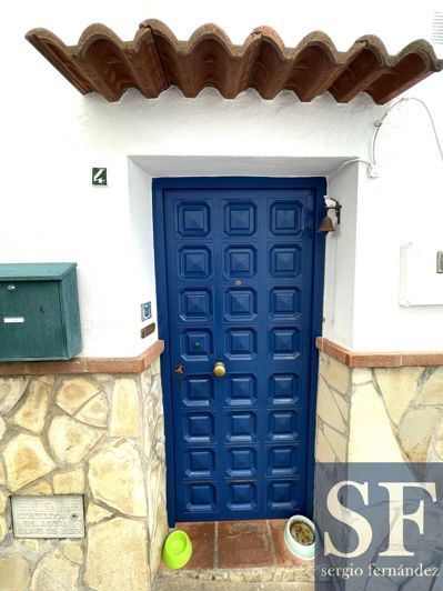 Image No.18-2 Bed Townhouse for sale