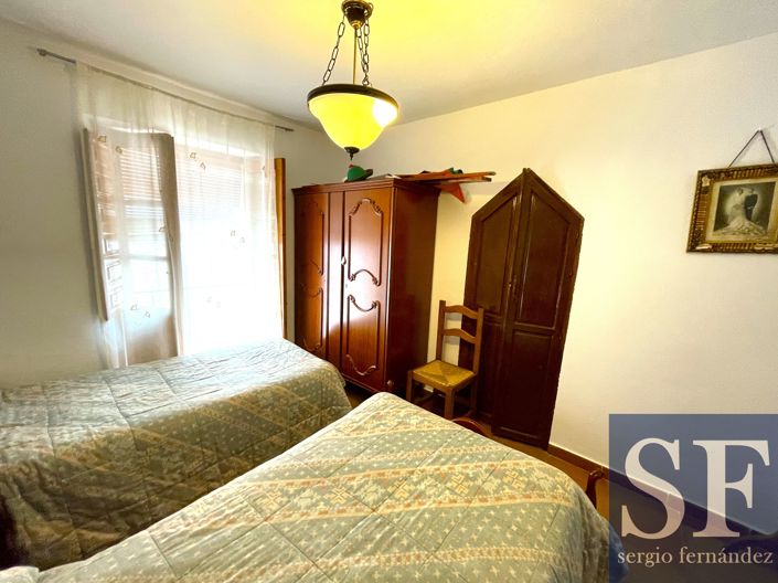 Image No.11-4 Bed Townhouse for sale