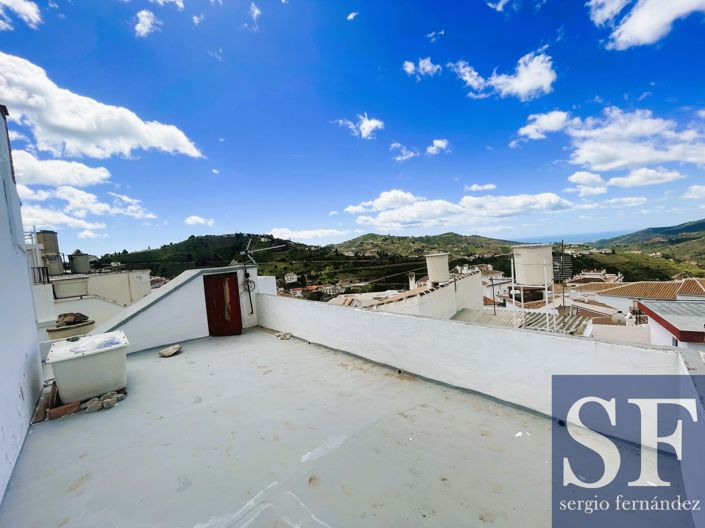 Image No.14-3 Bed Townhouse for sale