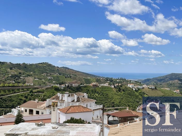 Image No.17-3 Bed Townhouse for sale