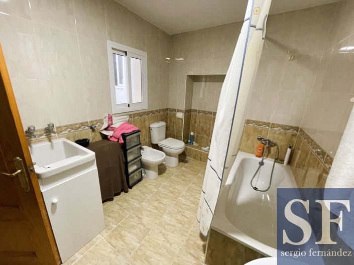 Image No.16-3 Bed Townhouse for sale