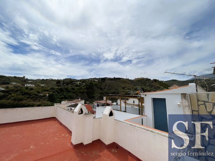 Image No.20-3 Bed Townhouse for sale