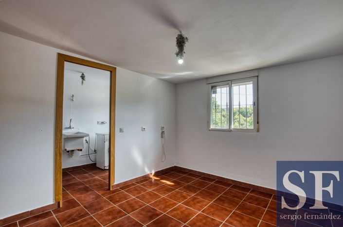 Image No.9-2 Bed Townhouse for sale