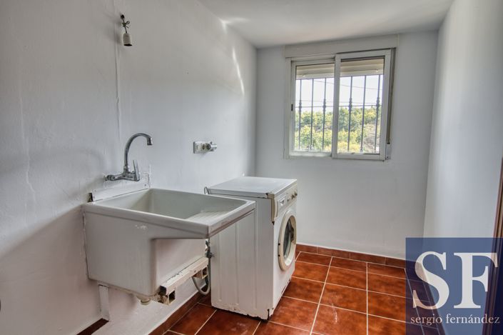 Image No.13-2 Bed Townhouse for sale