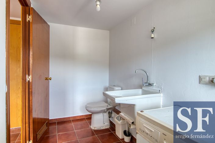 Image No.14-2 Bed Townhouse for sale