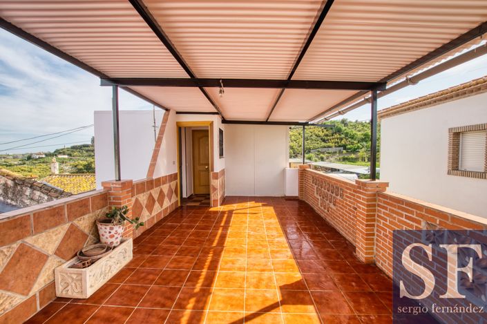 Image No.15-2 Bed Townhouse for sale