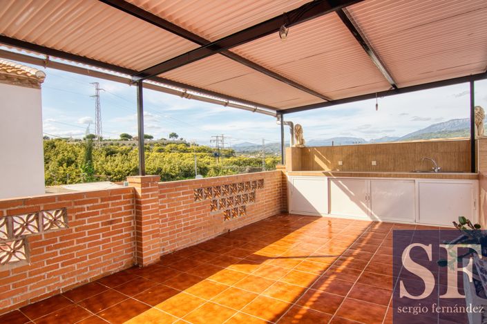 Image No.16-2 Bed Townhouse for sale