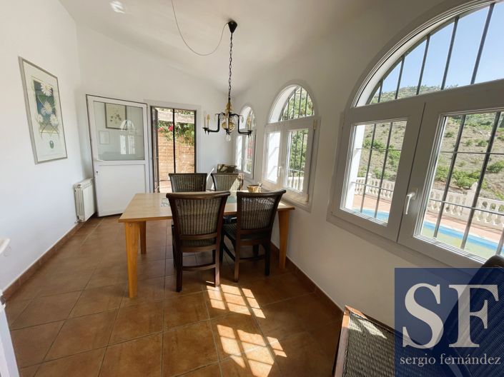 Image No.10-5 Bed Villa for sale