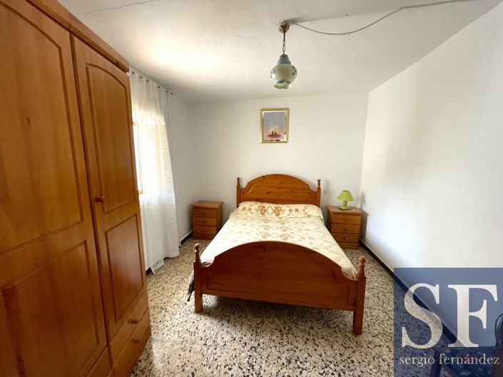 Image No.9-2 Bed Townhouse for sale