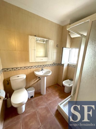 Image No.14-5 Bed Townhouse for sale